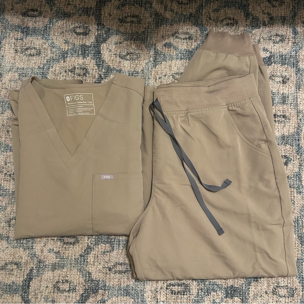 Figs Khaki Scrub Set